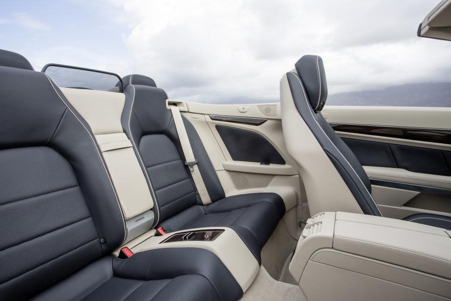  Mercedes-Benz E350 BlueTEC Cabriolet 2013 года  (фото 3 из 11)